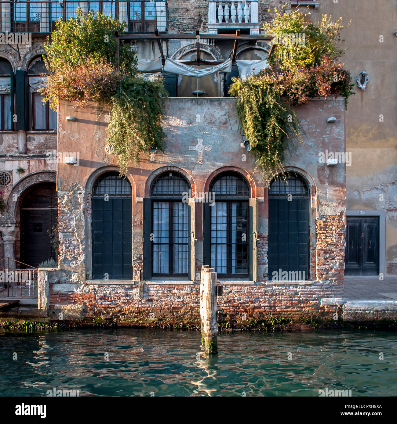 Venedig ist die Hauptstadt der Region Venetien in Norditalien und wurde auf mehr als 100 kleinen Inseln in einer Adria-Lagune erbaut. Stock Photo