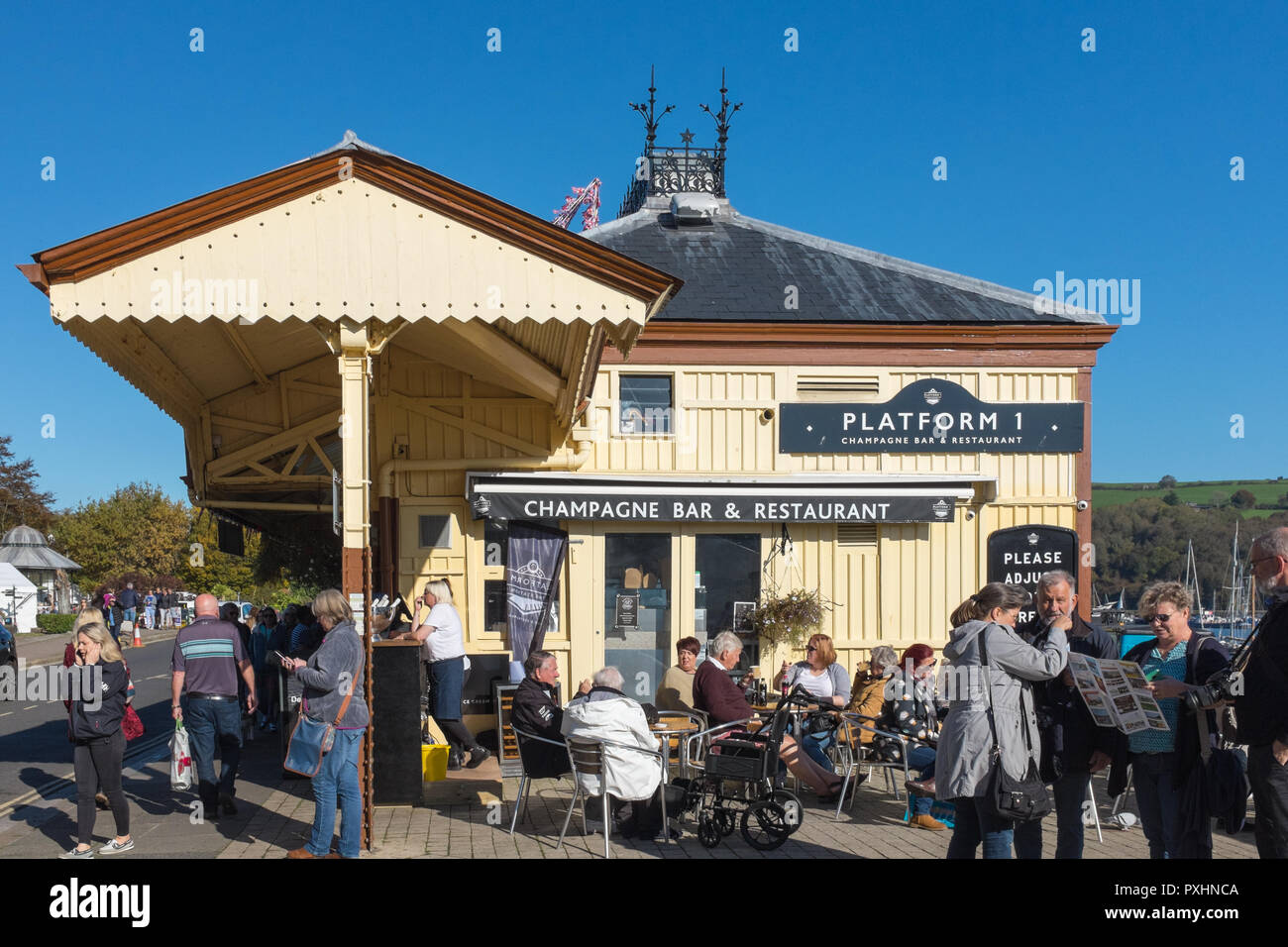 Platform 1 Champagne Bar and Restaurant in an old station on the Embankment in Dartmouth, Devon Stock Photo