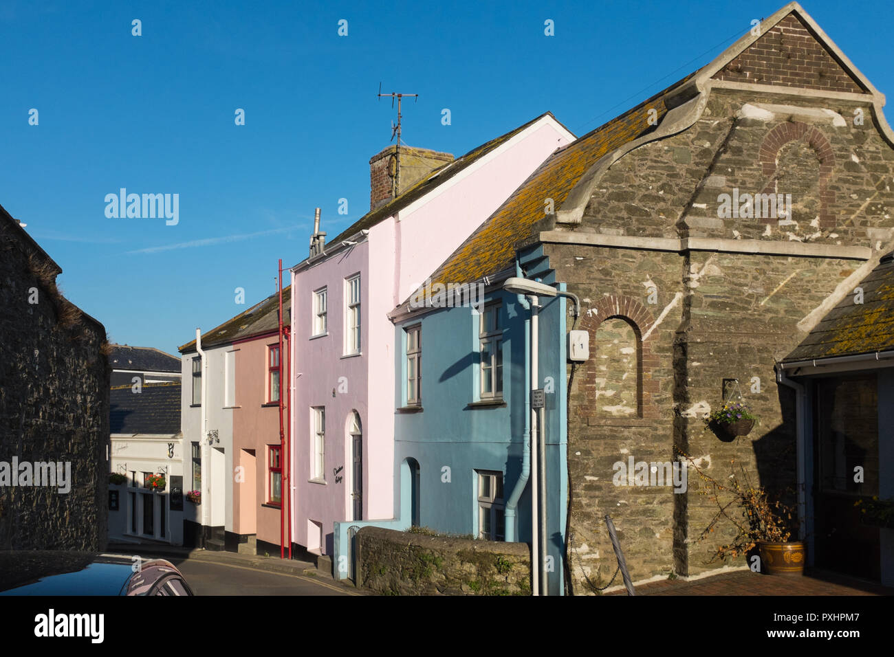 Colourful fisherman's cottages in the pretty coastal resort of Salcombe in the South Hams, Devon, UK Stock Photo