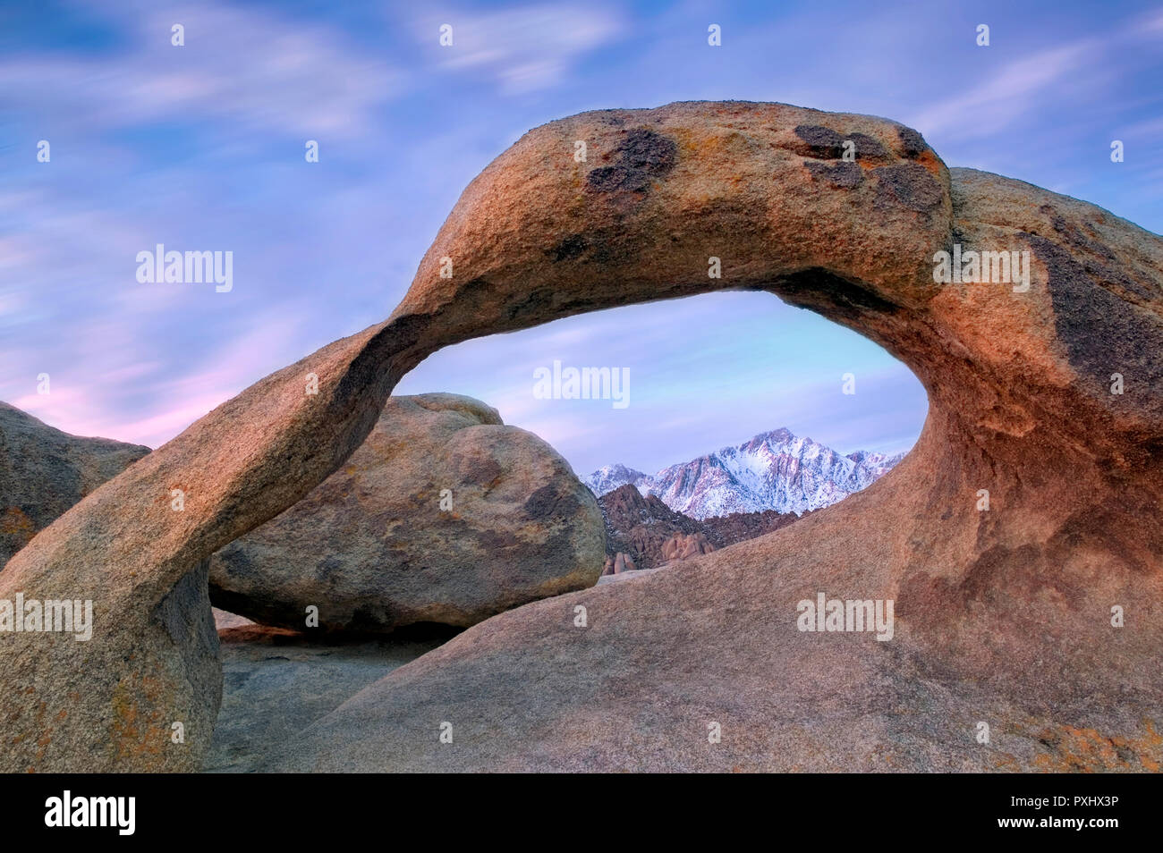 Arch In Alabama Hills Framing Lone Pine Peak California Stock Photo