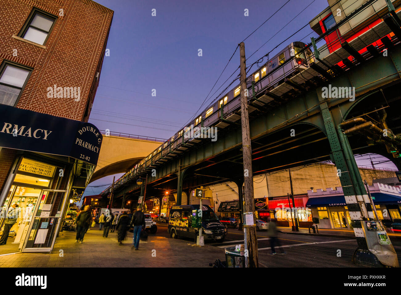 Astoria ditmars station hires stock photography and images Alamy