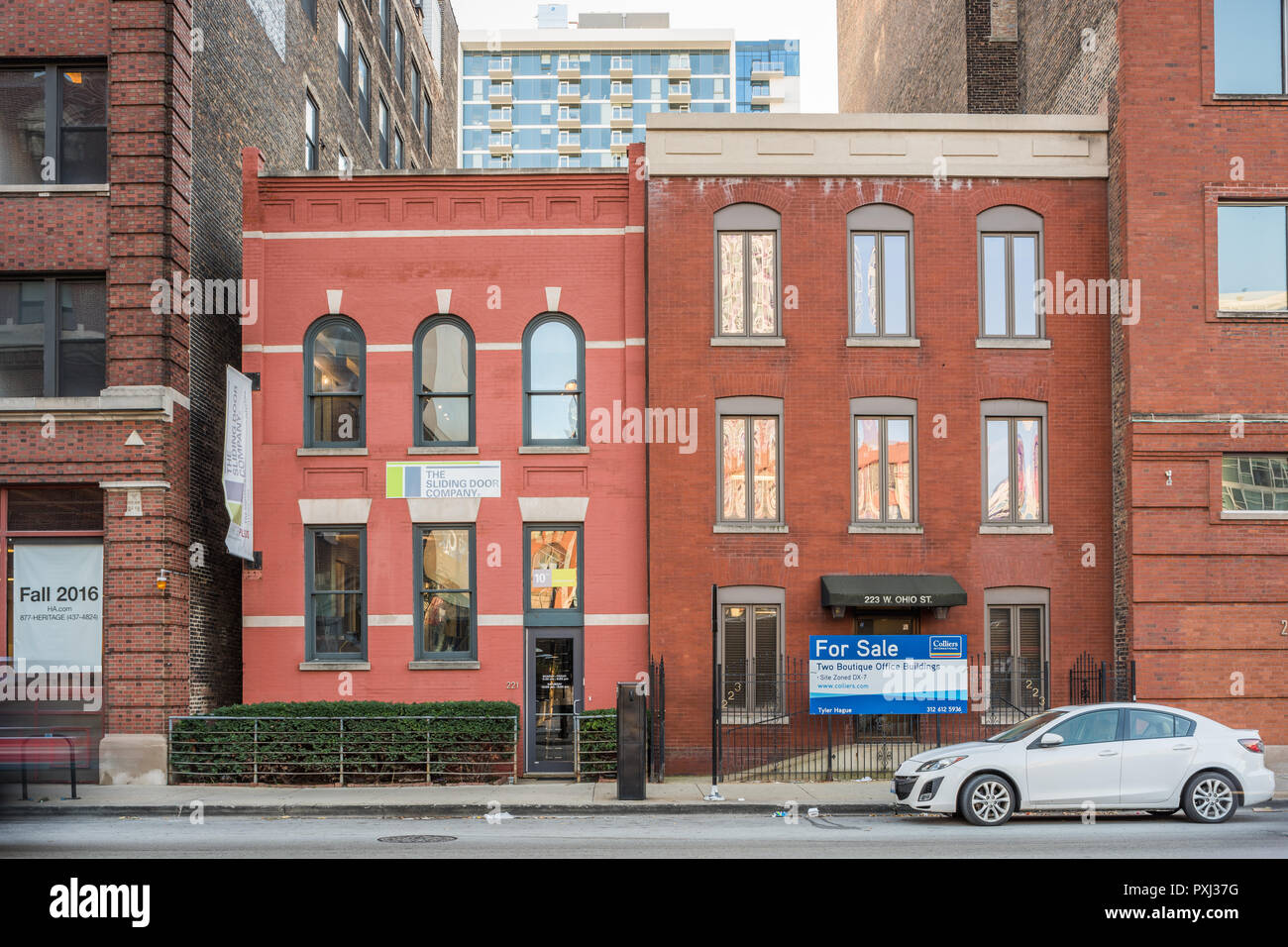 Low rise buildings chicago hi-res stock photography and images - Alamy