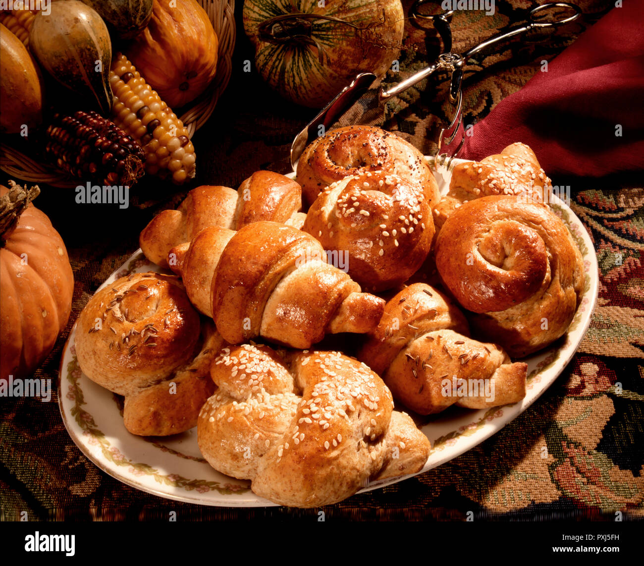 Golden Dinner Rolls Stock Photo Alamy