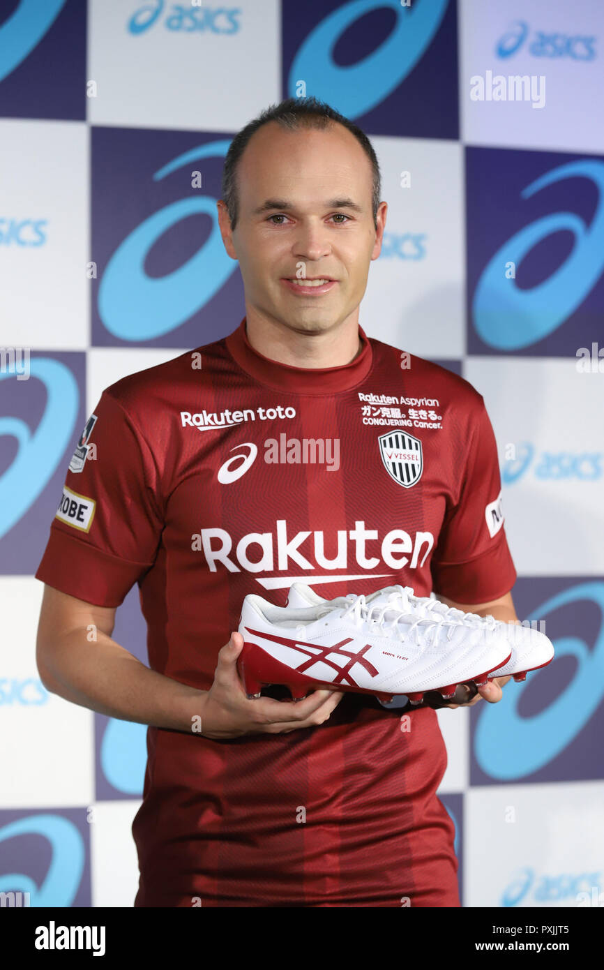 Tokyo, Japan. 22nd Oct, 2018. Spanish football star Andres Iniesta of  Vissel Kobe displays his new spiked shoes as he announces a contract of  sponsorship with Japanese sports goods maker Asics at