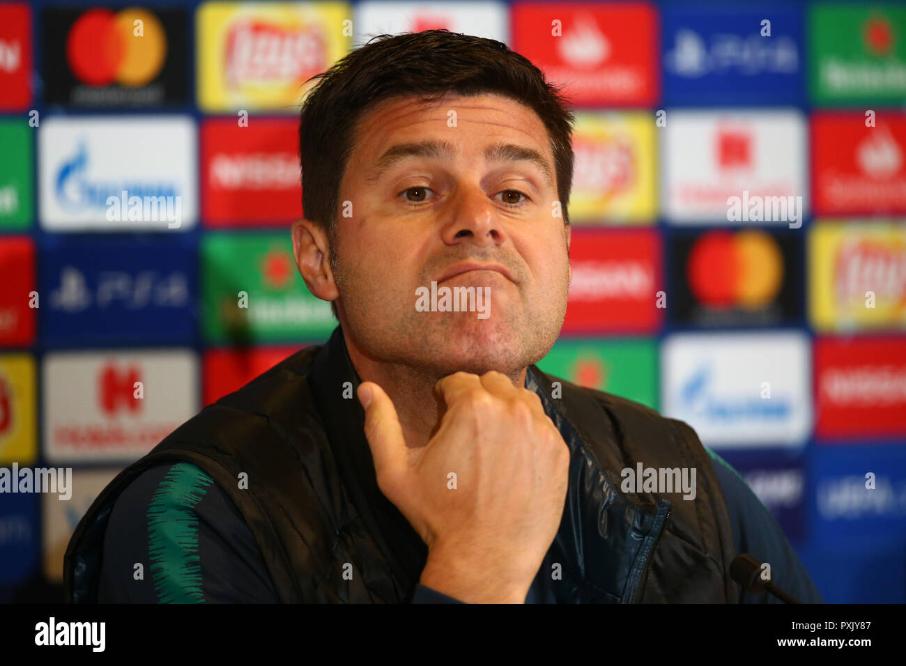 Eindhoven, Netherlands. October 23. 2018 Tottenham Hotspur manager Mauricio Pochettino  during Tottenham Hotspur Press conference  ahead of the UEFA Champions League Group B match against Tottenham Hotspur at Phillips stadium, in Eindhoven, Netherlands, on 23 Oct , 2018  Credit Action Foto Sport Credit: Action Foto Sport/Alamy Live News Stock Photo
