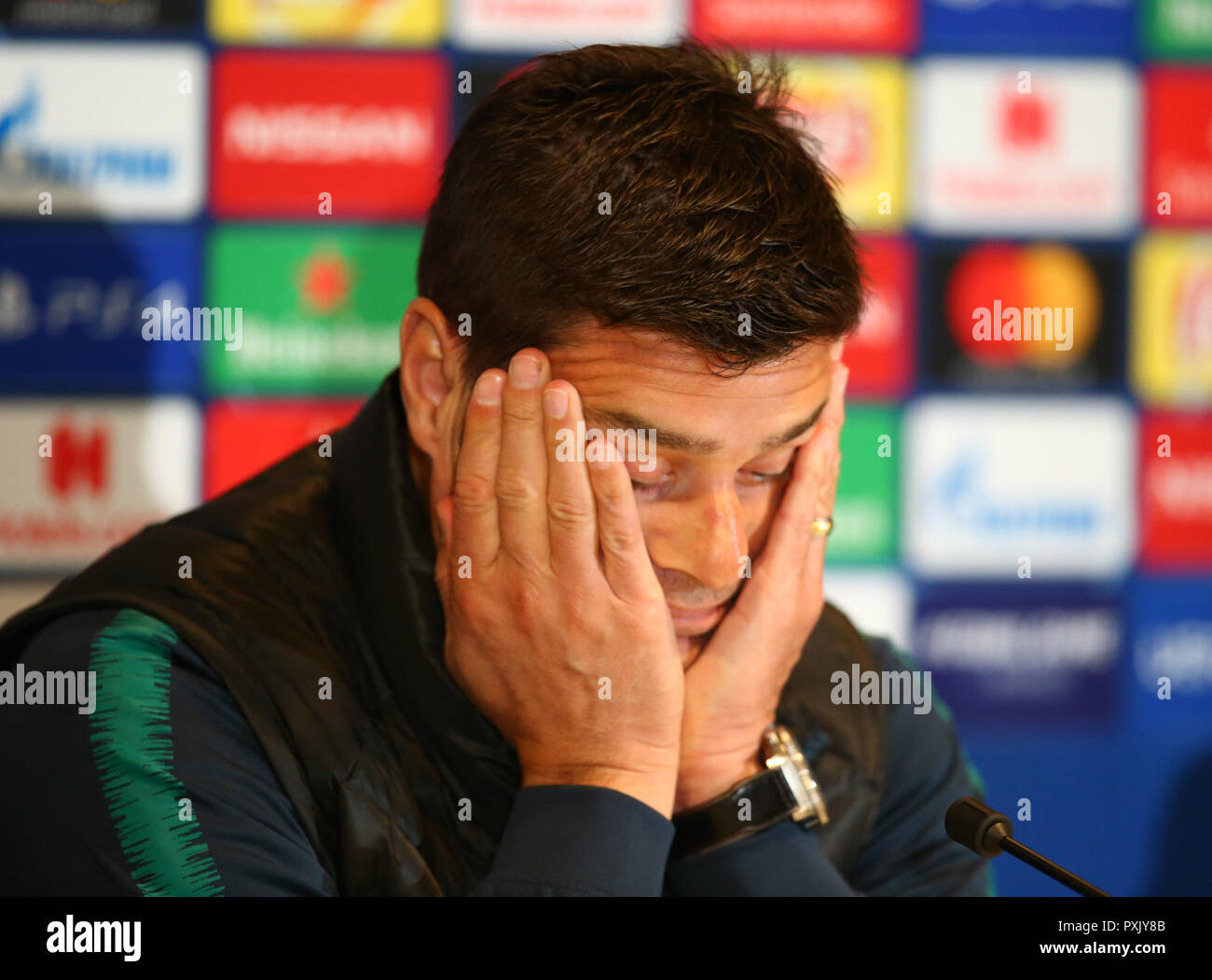 Eindhoven, Netherlands. October 23. 2018 Tottenham Hotspur manager Mauricio Pochettino  during Tottenham Hotspur Press conference  ahead of the UEFA Champions League Group B match against Tottenham Hotspur at Phillips stadium, in Eindhoven, Netherlands, on 23 Oct , 2018  Credit Action Foto Sport Credit: Action Foto Sport/Alamy Live News Stock Photo