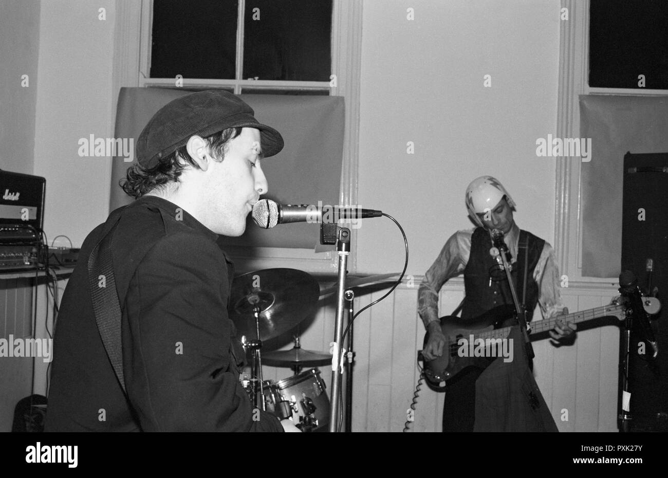 Dan Treacy and Jowe Head of post-punk band Television Personalities performing at the Horse and Groom, Bedford, UK, October 17th 1987. Stock Photo