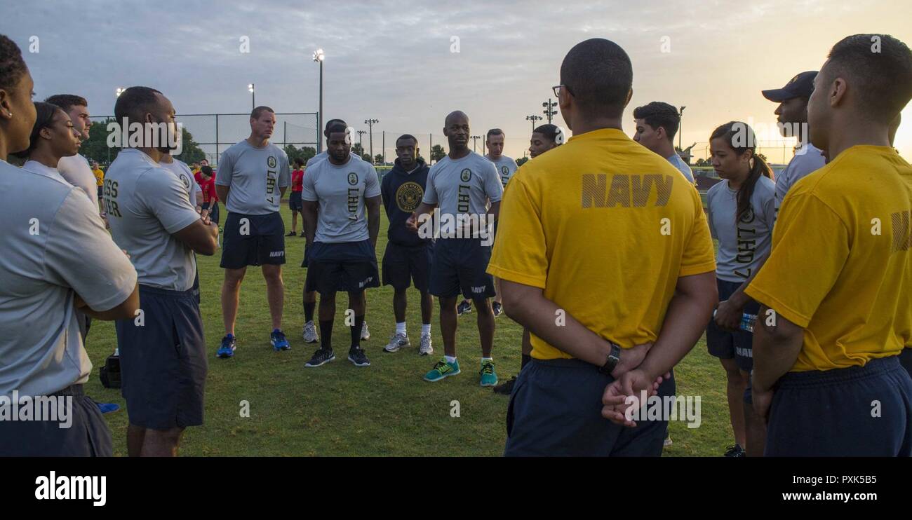 Page 11 - Tall Chief High Resolution Stock Photography and Images