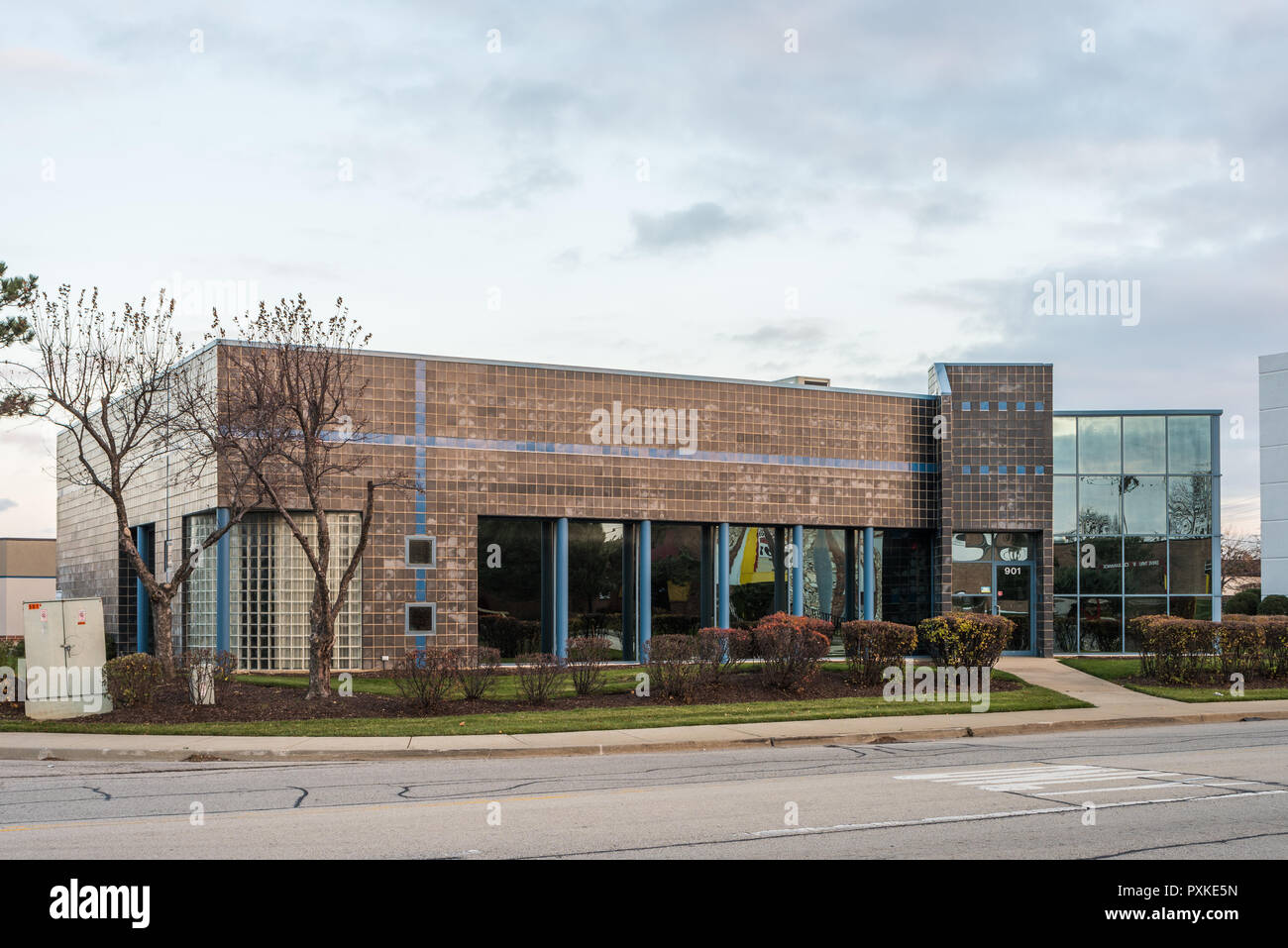 Postmodernist commercial buildings in Elk Grove Village Stock Photo Alamy