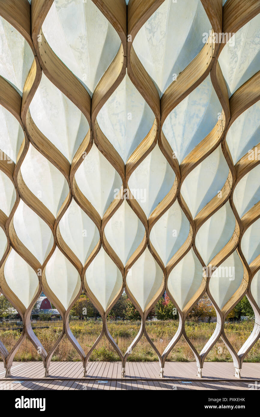 People's Gas Education Pavilion in Lincoln Park - designed by Studio Gang Stock Photo