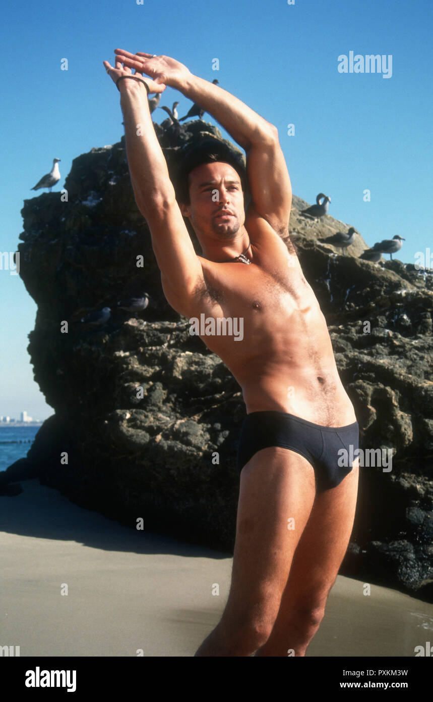 malibu-ca-november-12-exclusive-actor-anthony-addabbo-poses