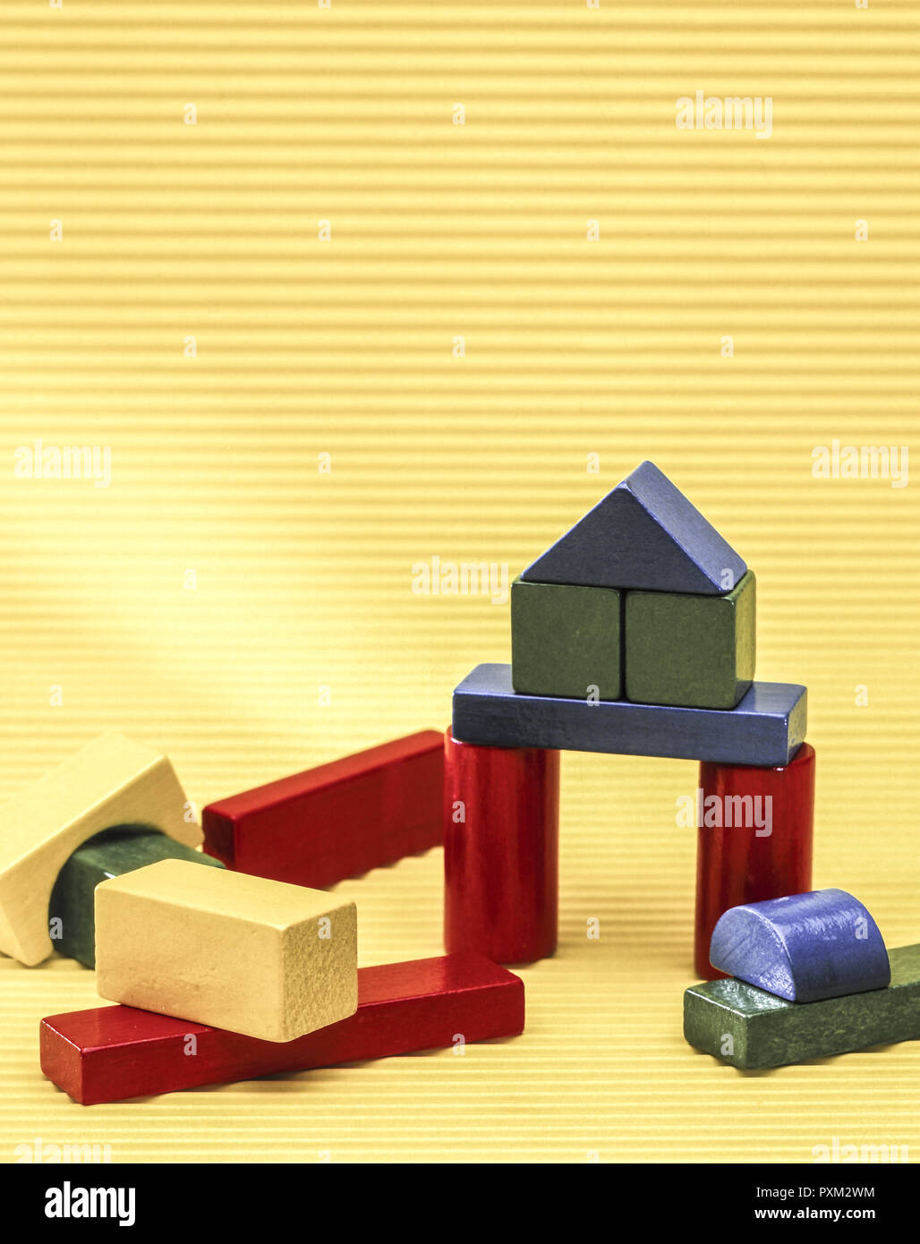 Buntes Holzspielzeug Für Vögel – Beißspielzeug Für Papageien, Sittiche & Nymphensittiche, 19,4 X 17 Cm