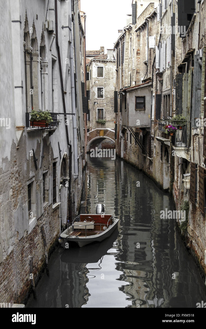 Venis, gondolas, chanels Stock Photo - Alamy