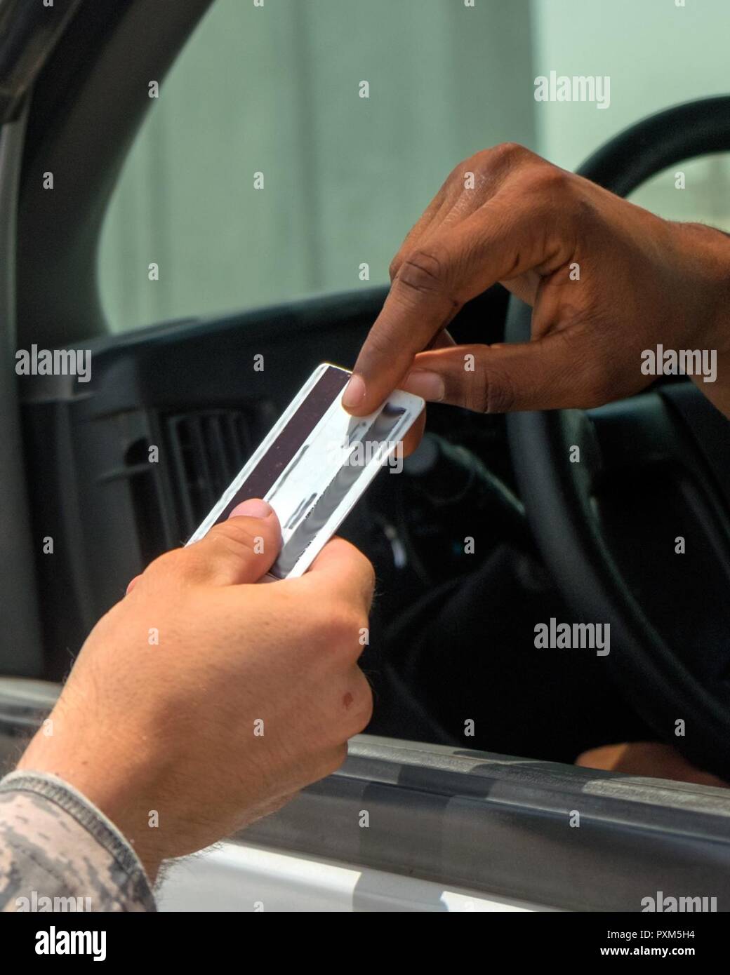 Common access card hi-res stock photography and images - Alamy