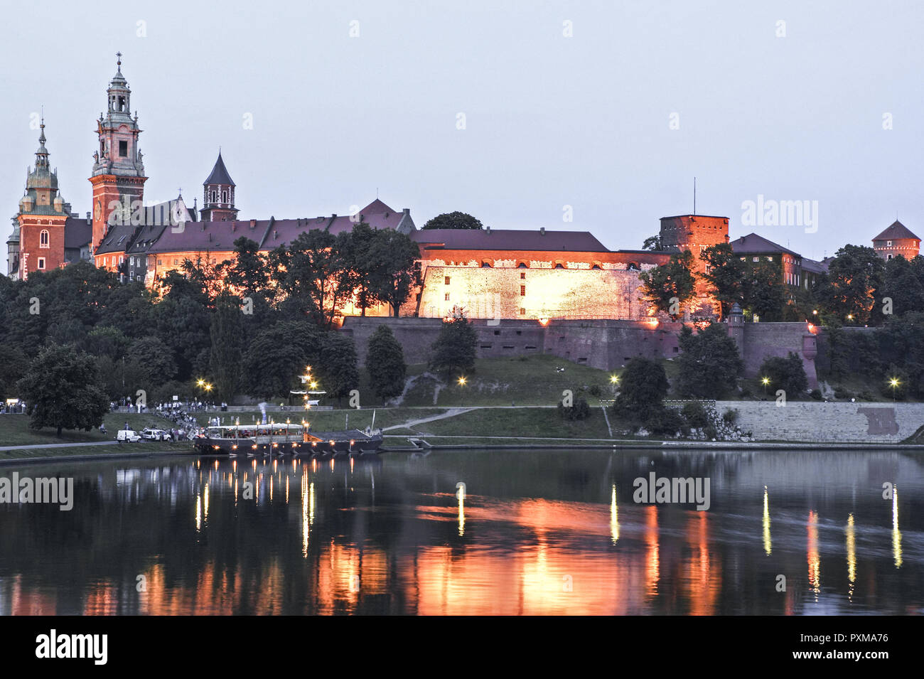 Poland, Krakow view to Wawel and Weichsel at night Stock Photo