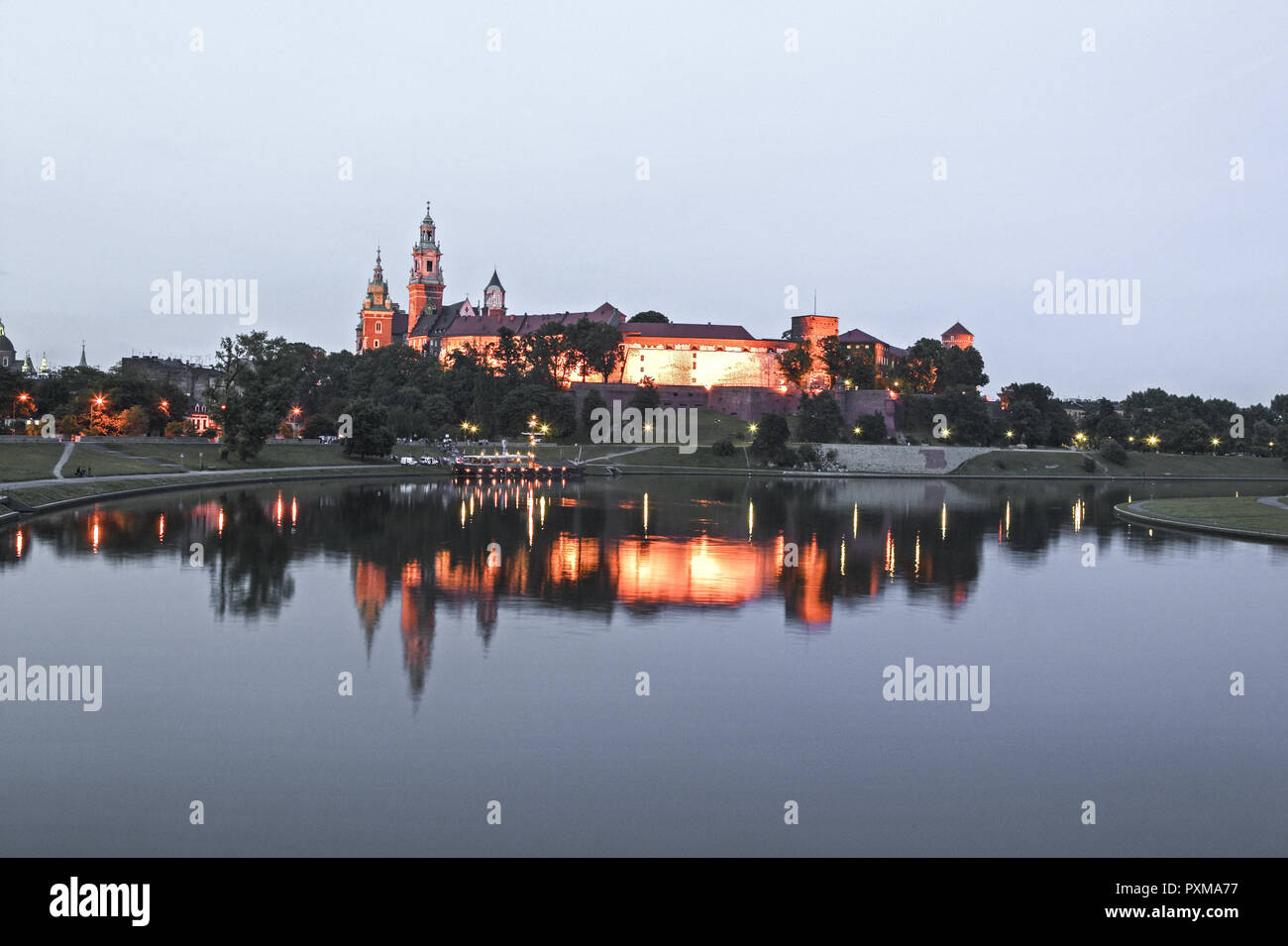 Poland, Krakow view to Wawel and Weichsel at night Stock Photo