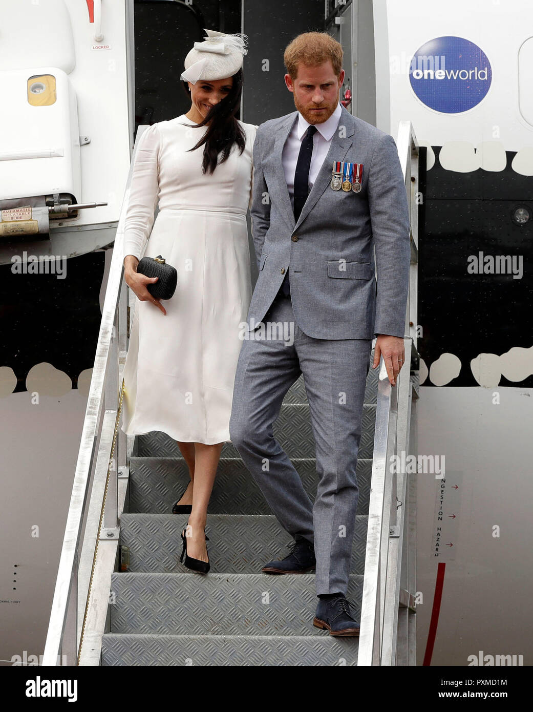 The Duke and Duchess of Sussexs flight dramatically aborts landing on approach The Duke and Duchess of Sussexs flight dramatically aborts landing on approach
