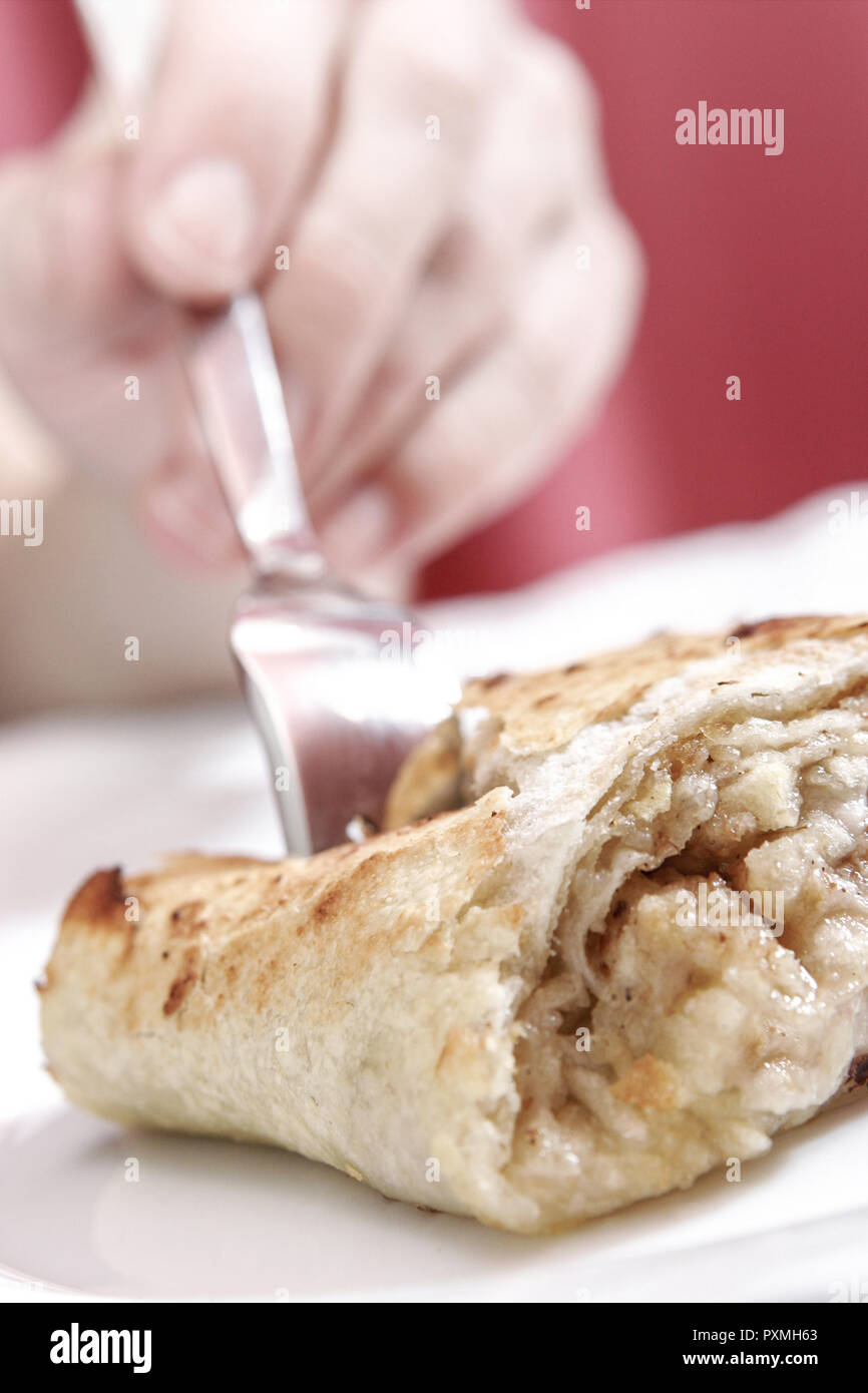 Still life, Food, Apfelstrudel, Dessert, Backwaren, Ausschnitt, Detail, Konzept, Ernaehrung, Genuss, suess, Kuchen, Nachspeise, Kalorien, Gabel, Essen Stock Photo
