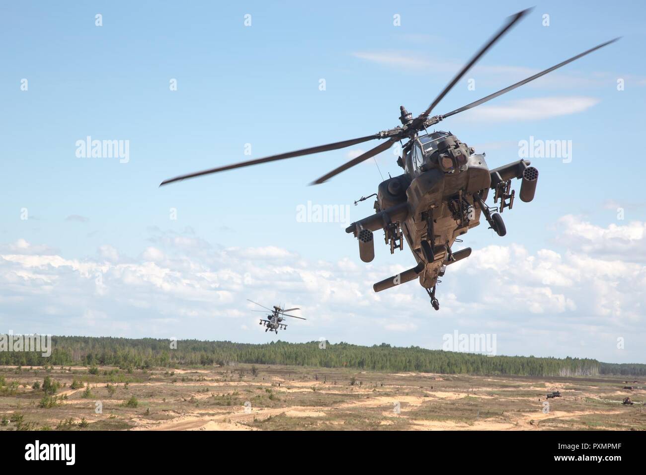 U s army apache helicopters hi-res stock photography and images - Alamy