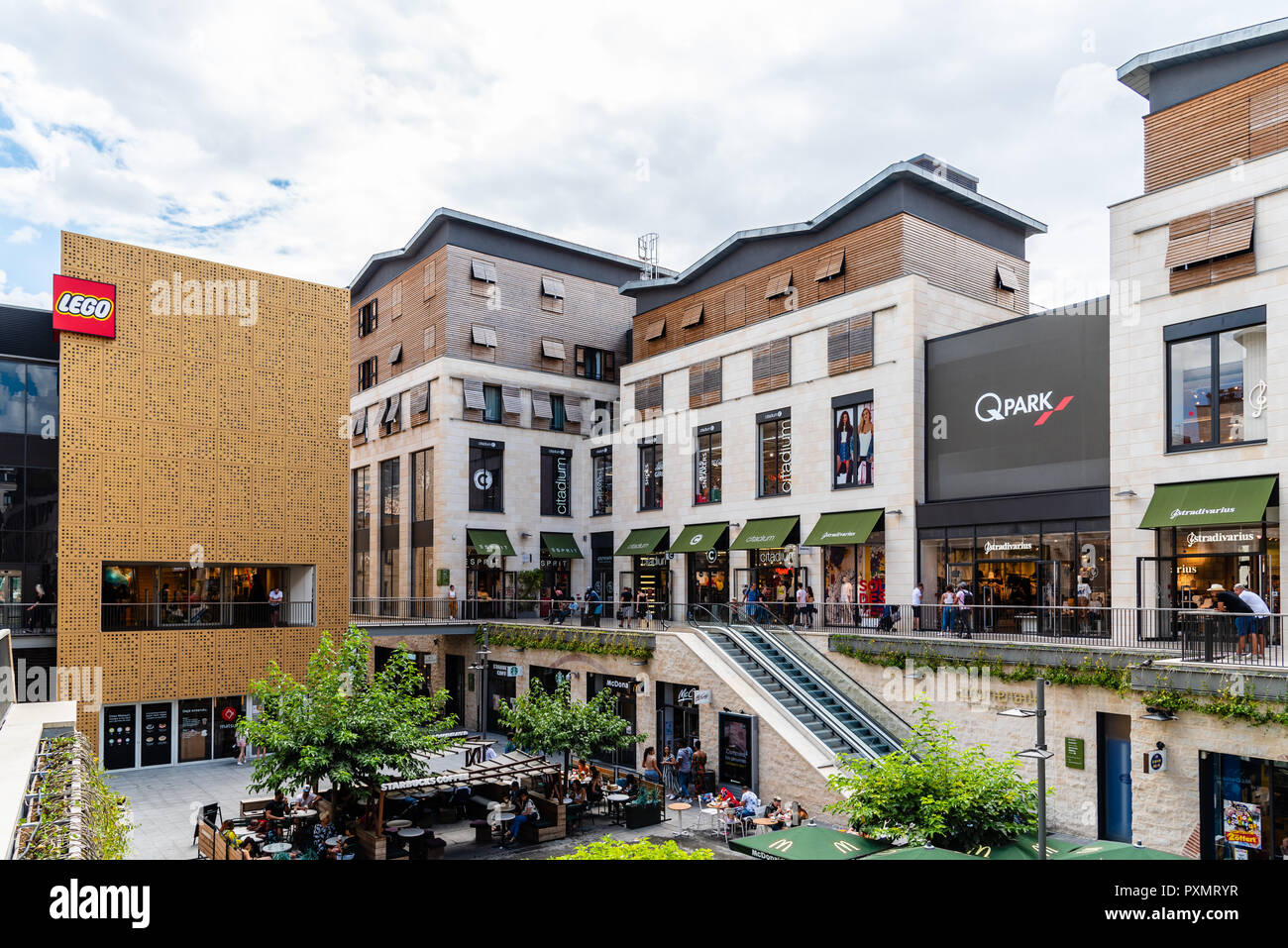 Bordeaux, France - July 22, 2018: Saint Catherine Promenade. Located in  Saint Catherine Street it is a shopping center with luxury fashion stores  Stock Photo - Alamy