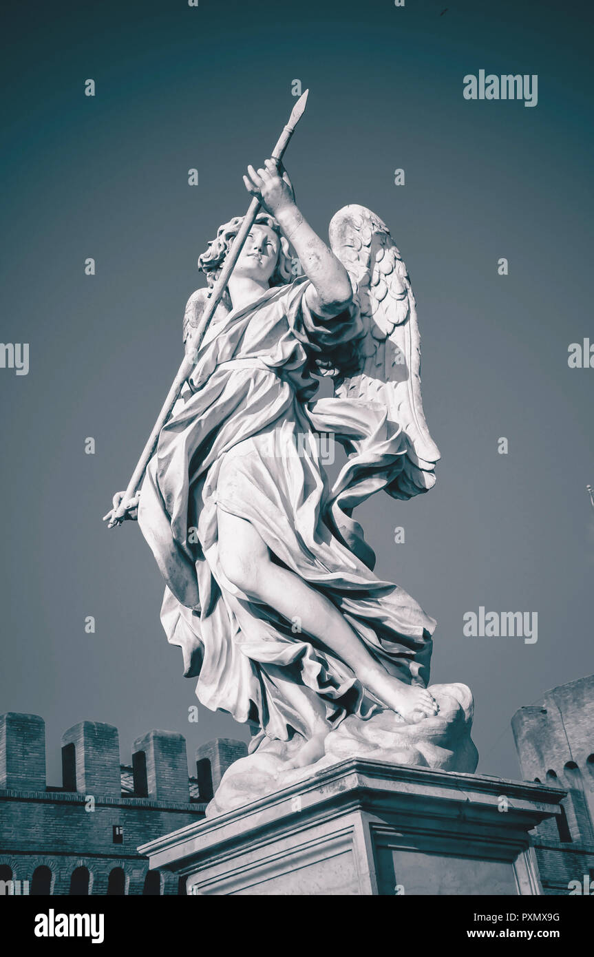 Angel lance rome bernini hi-res stock photography and images - Alamy