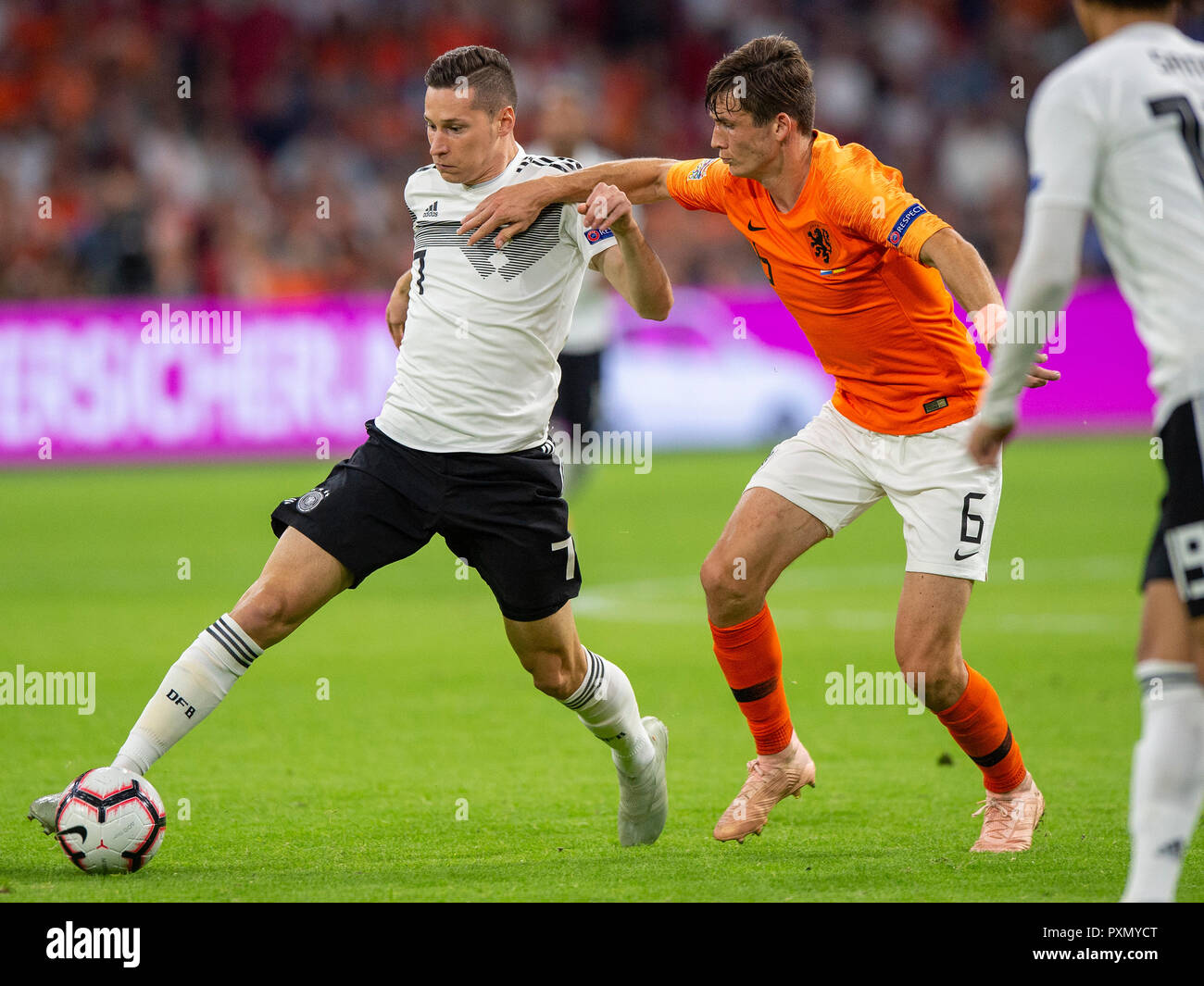 13-10-2018: Voetbal: Nederland v Duitsland: Amsterdam UEFA Nations League 2019 Julian Draxler of Germany, Marten de Roon of The Netherlands Stock Photo