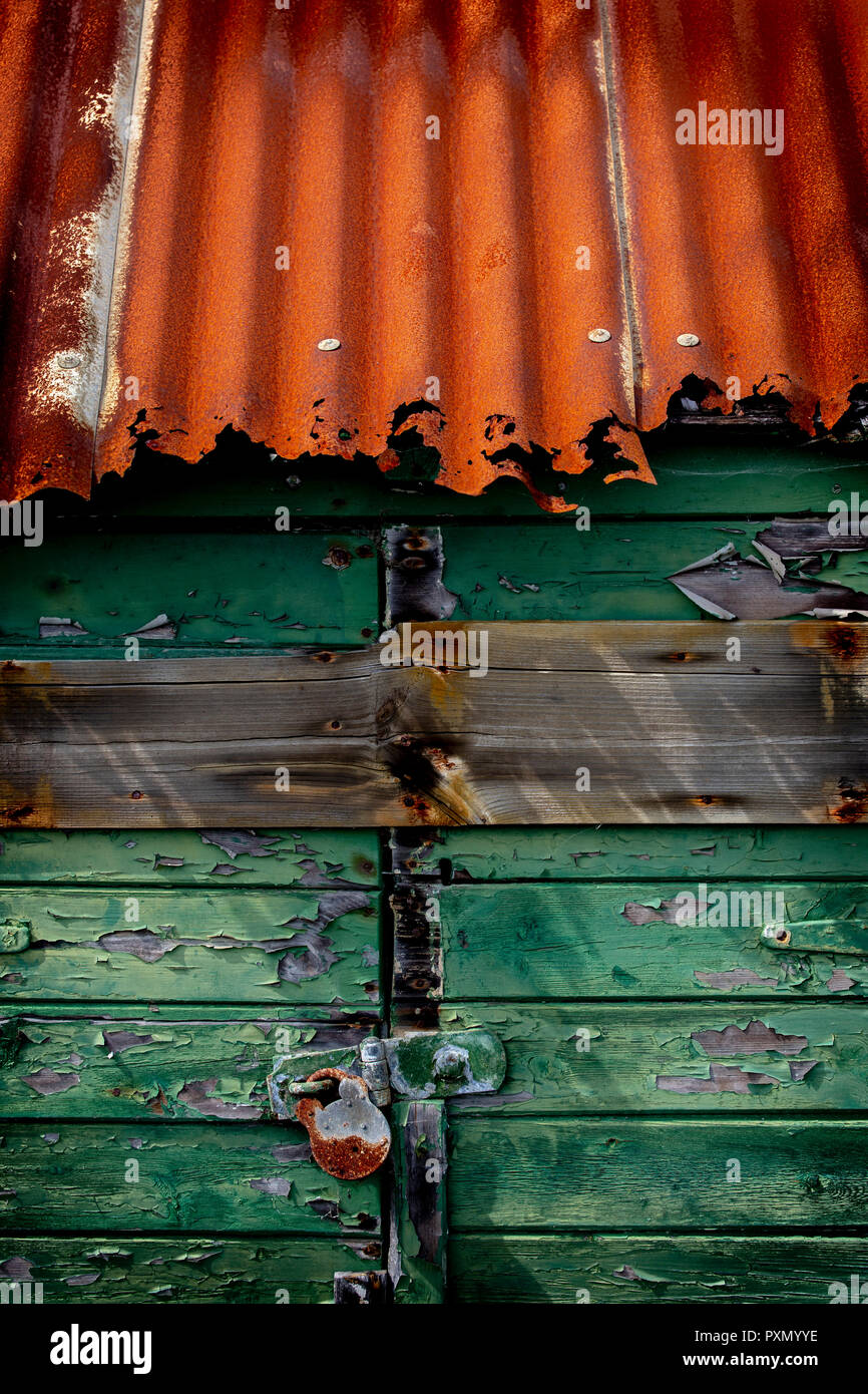 Corrugated tin roof hi-res stock photography and images - Alamy