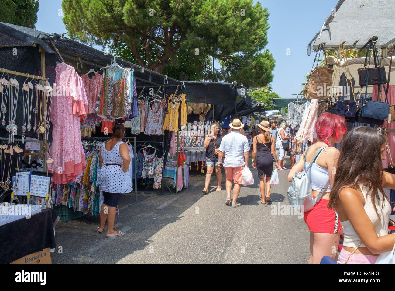 Puerto Banus Street Market, Marbella, Spain Stock Photo - Alamy