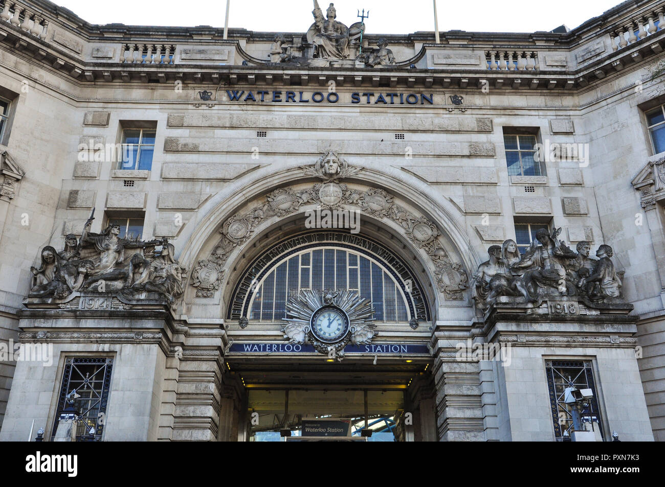Victory Arch entrance, Waterloo station, London, England, UK Stock
