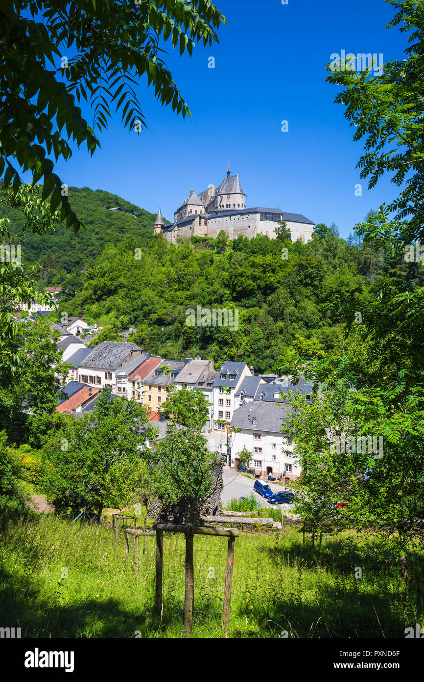 Luxembourg, Vianden, View of Vianden Castle above the town Stock Photo