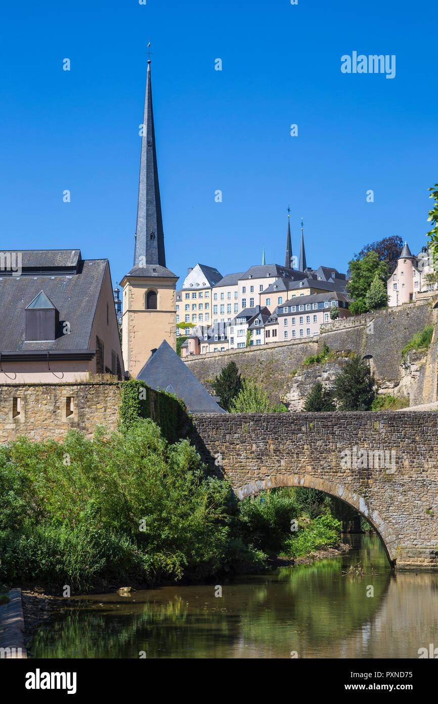 Luxembourg, Luxembourg City, Stierchen stone footbridge and Brock Promontory Stock Photo