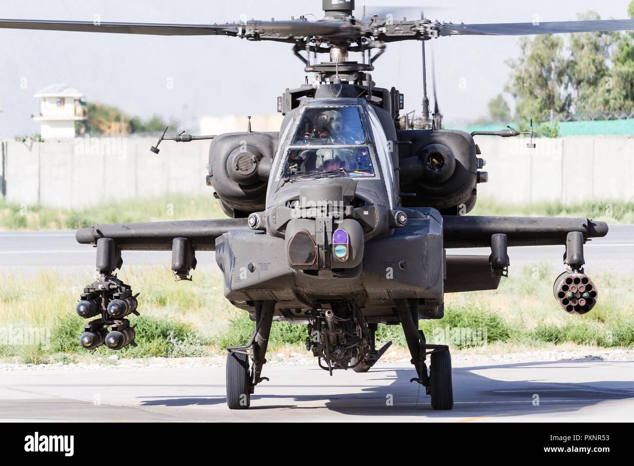 Ah 64. Ah-64e Apache. Ah-64e. Ah-64 Apache. Ah-64e Apache Guardian кабина.