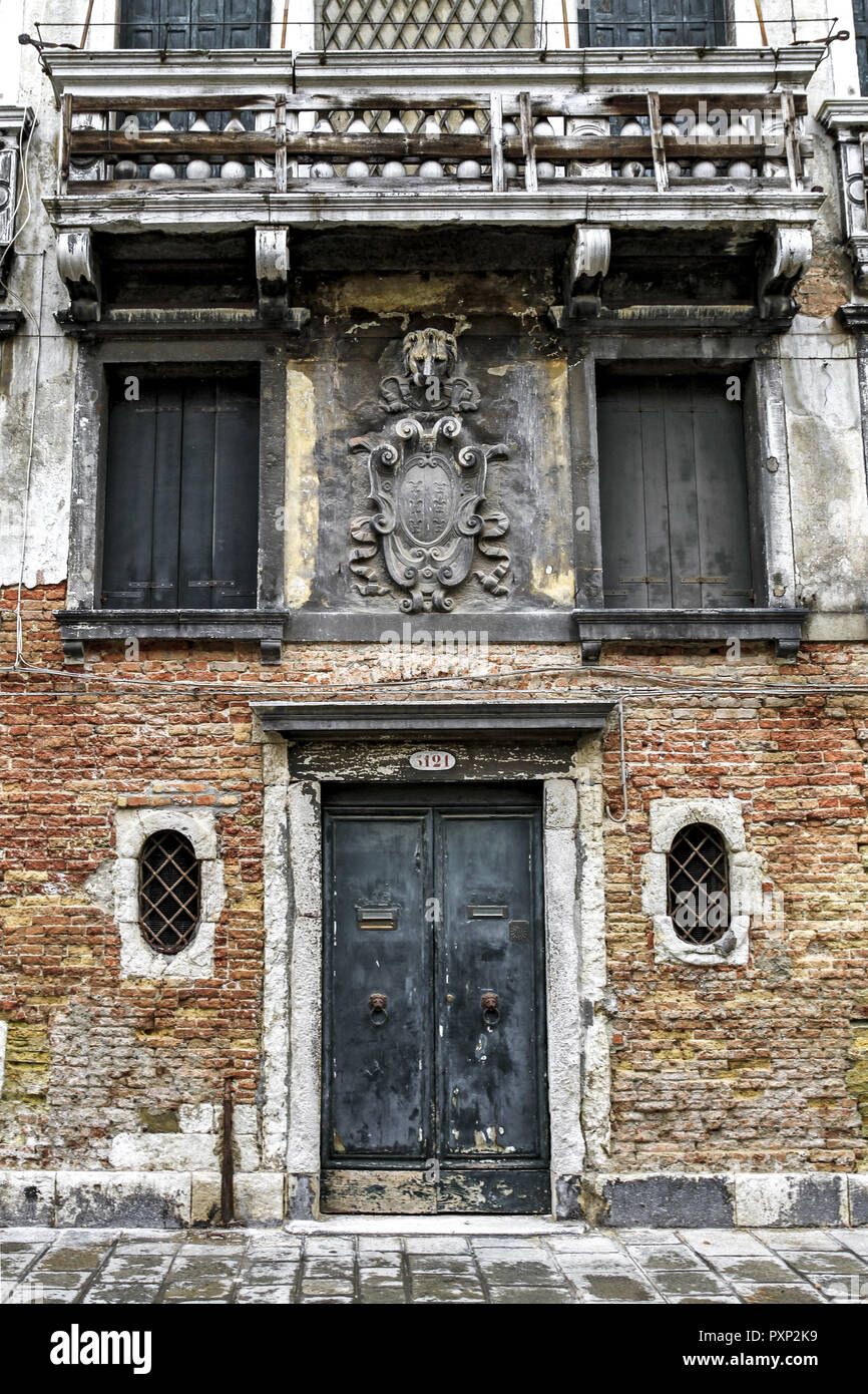 Alte Haeuser im Stadtteil Dosoduro, Venedig, Italien Stock Photo Alamy