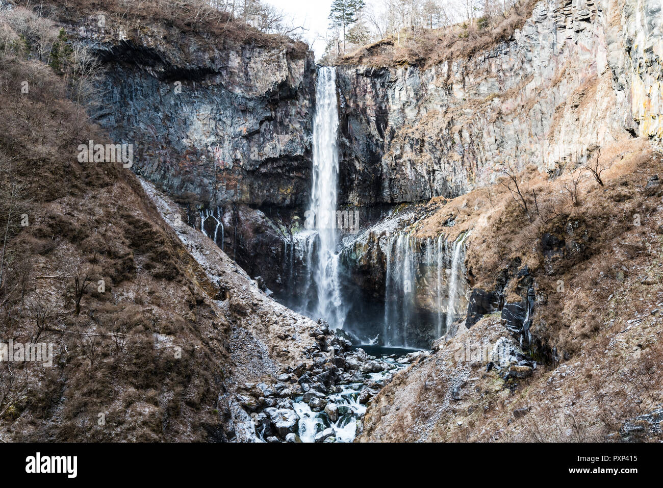 Japaneses old temple Stock Photo - Alamy