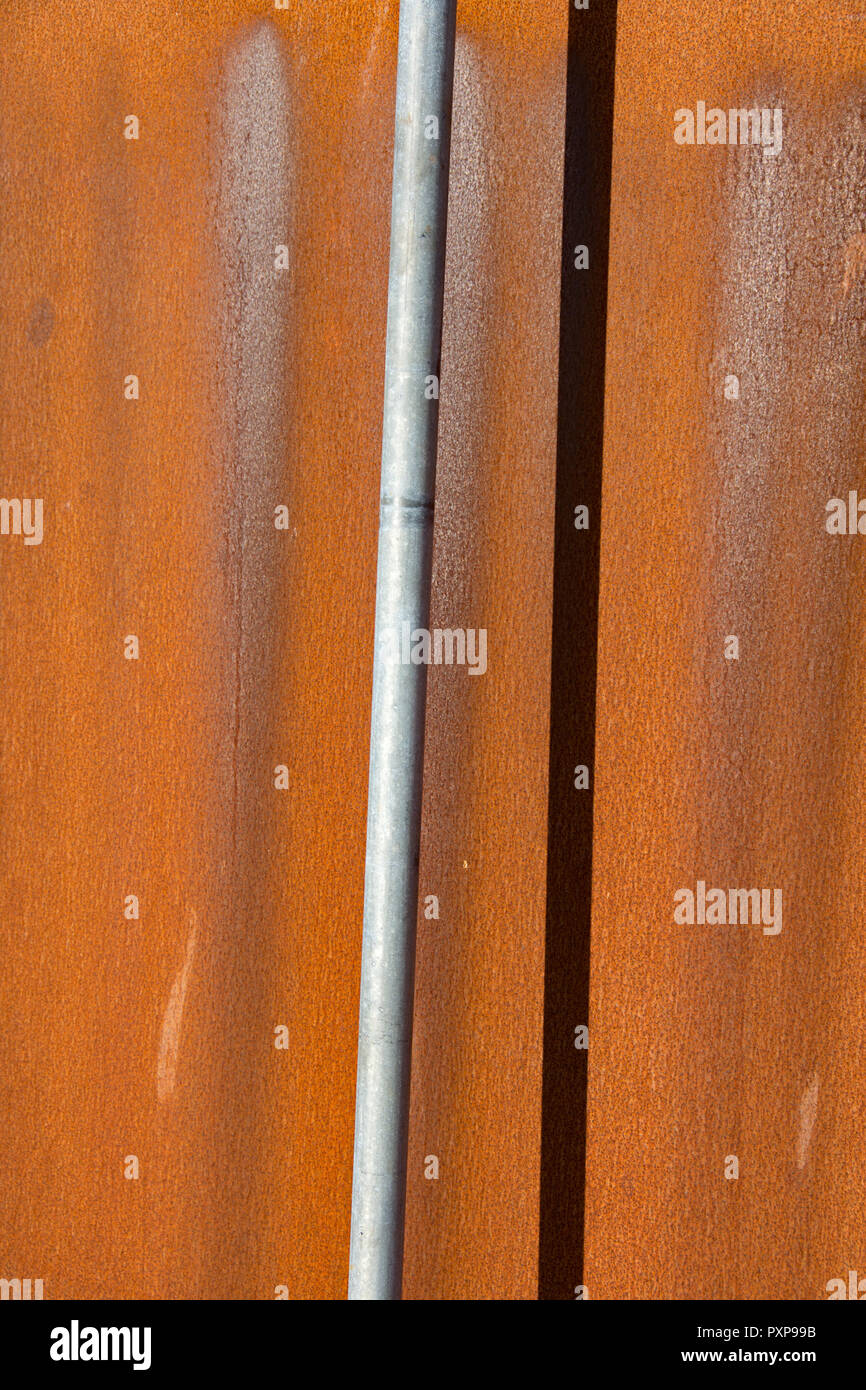 Rust pipe background hi-res stock photography and images - Alamy