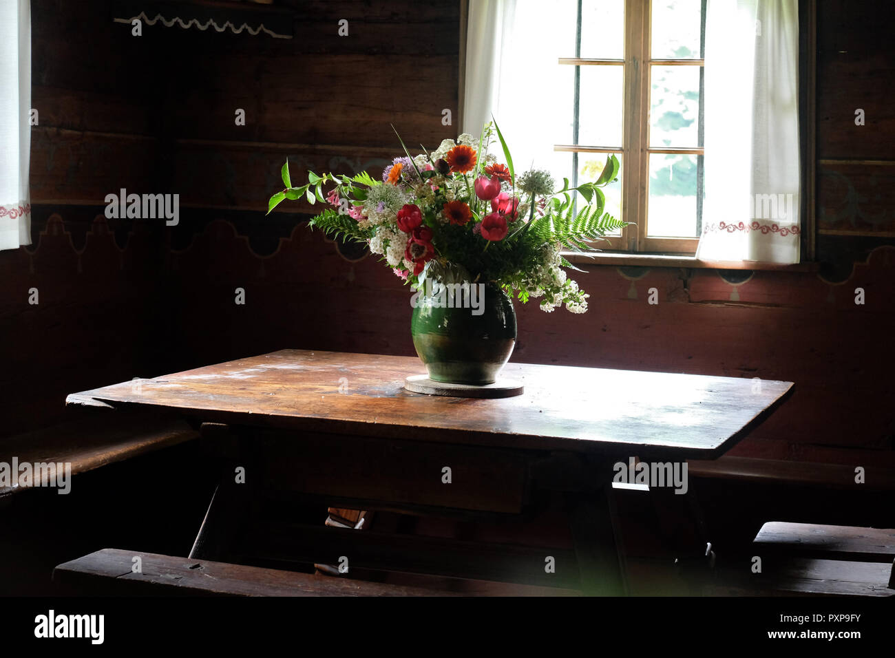 WELCOME . FLOWER BOUQUET IN OLD FARMHOUSE Stock Photo
