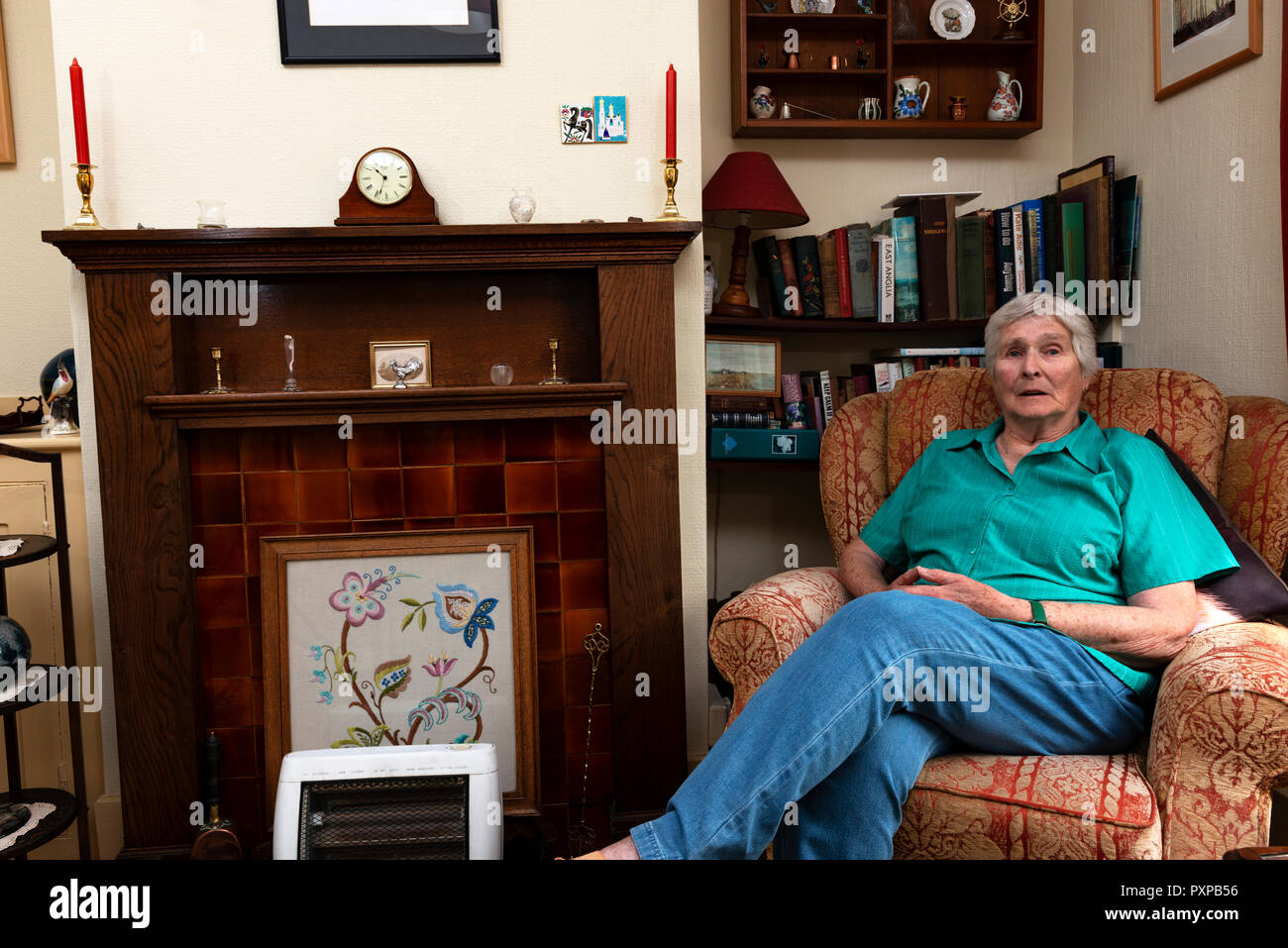 80 year old woman hi-res stock photography and images - Alamy