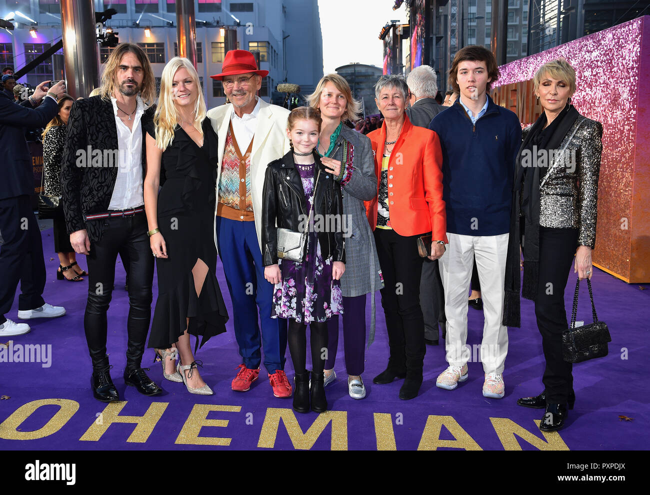 Jim Beach and family, including son Ol Beach (left) attending the Bohemian  Rhapsody World Premiere held at the the SSE Arena, Wembley, London Stock  Photo - Alamy
