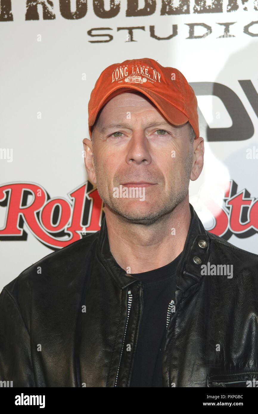 Bruce Willis  03/28/05 SIN CITY @ Mann National Theatre, Westwood  Photo by Akira Shimada/HNW / PictureLux (March 28, 2005)   File Reference # 33687 122HNWPLX Stock Photo