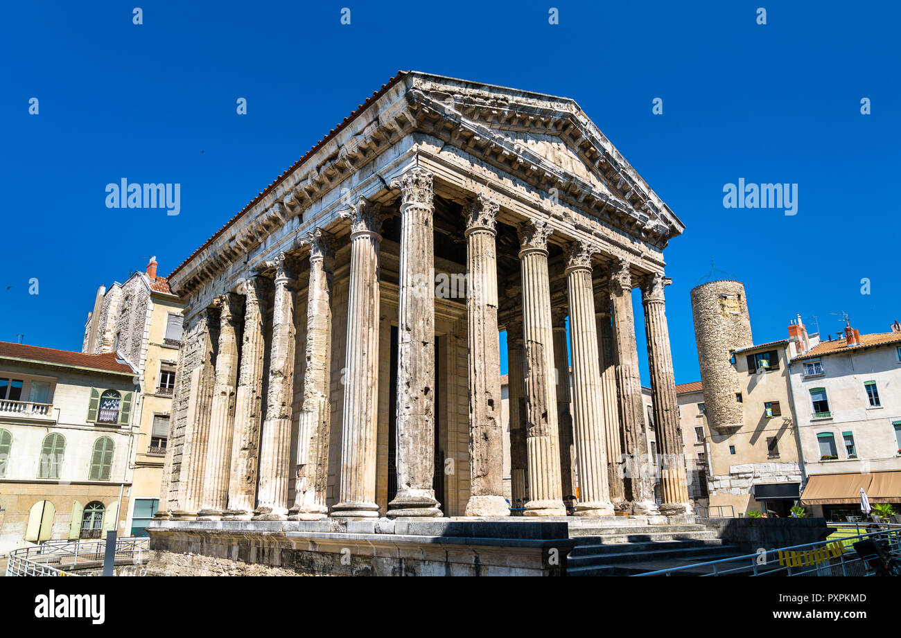 Roman temple to augustus and livia hires stock photography and images Alamy