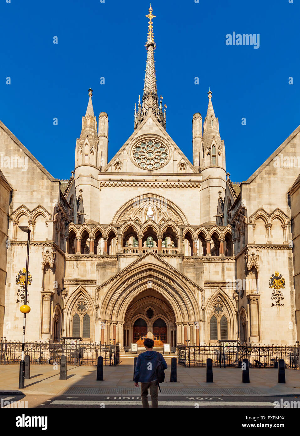 The Royal Courts of Justice London Stock Photo - Alamy