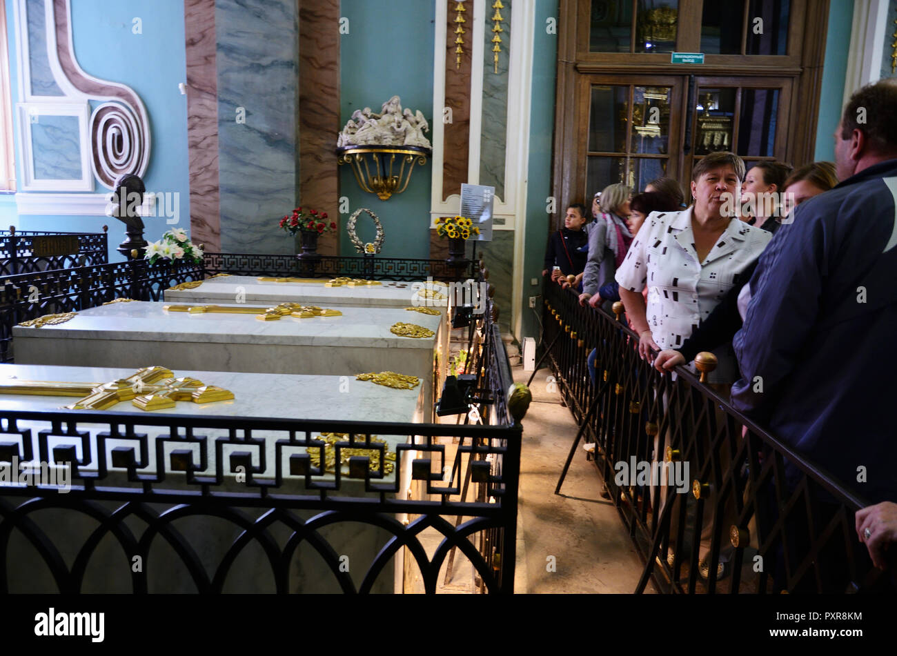 Tombs inside hi-res stock photography and images - Alamy