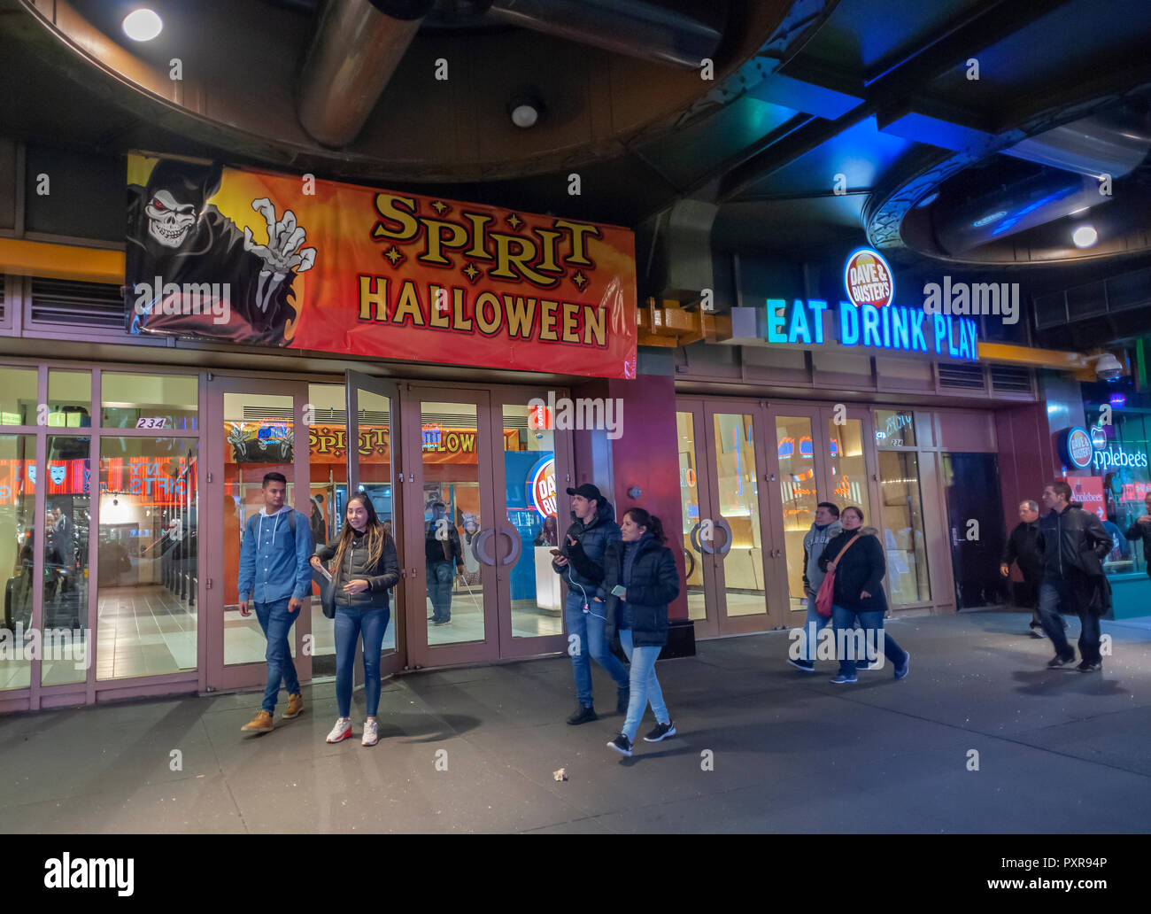 Spirit Halloween Brooklyn 2022 Spirit Halloween Hi Res Stock Photography And Images Alamy