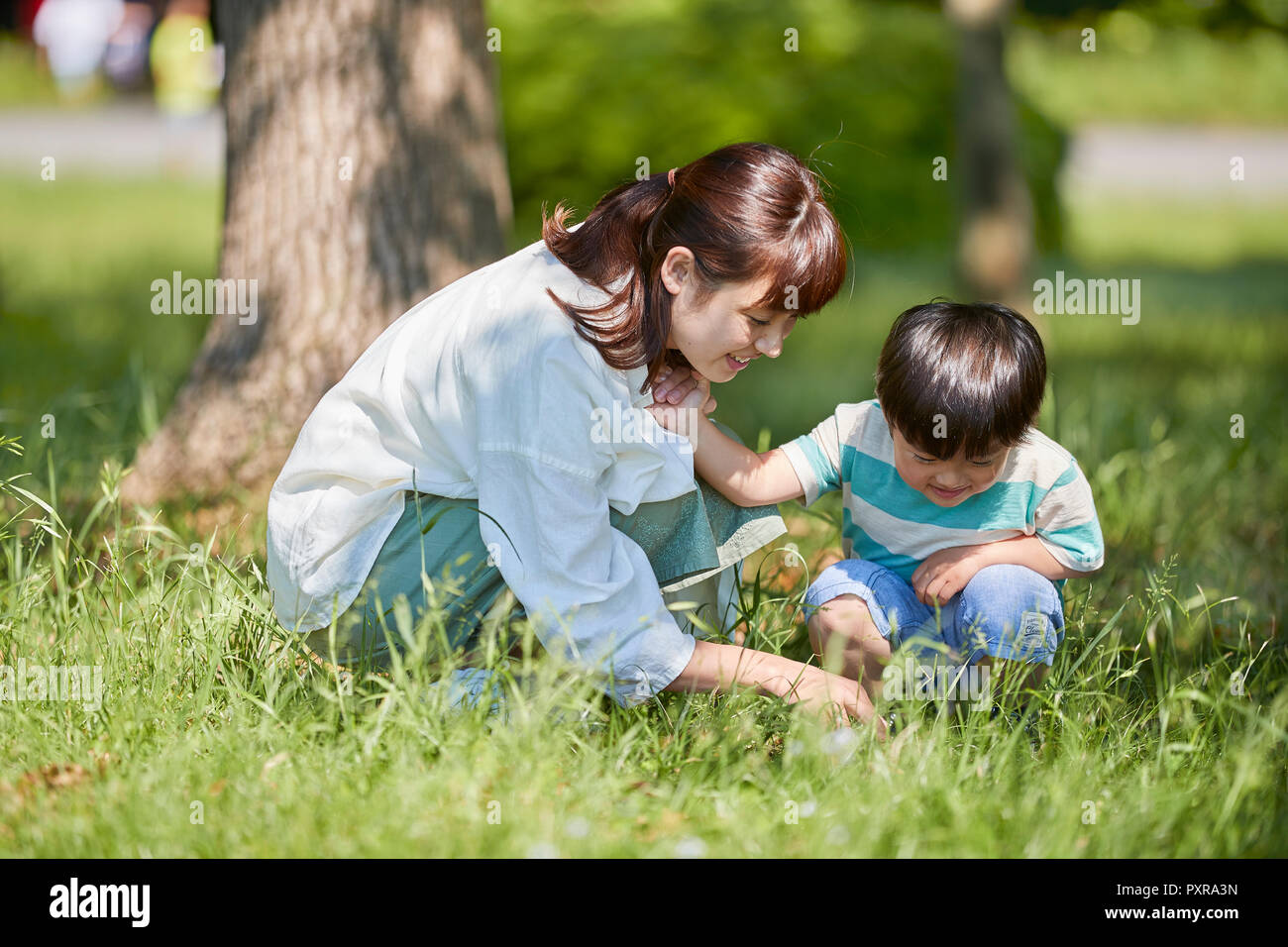 Japanese mother and son hi-res stock photography and images - Page 10 -  Alamy