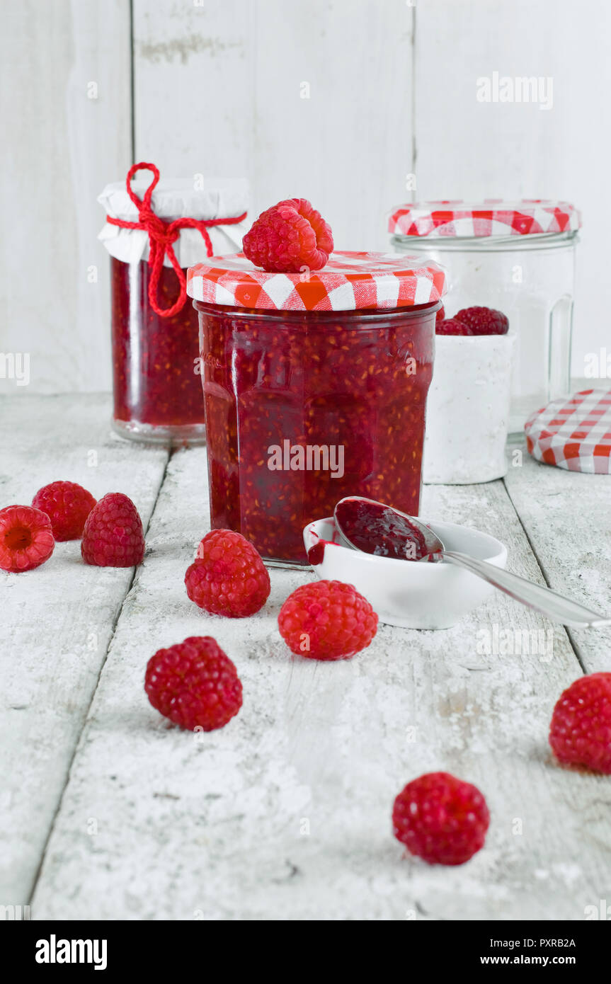 Jars of raspberry jam hi-res stock photography and images - Alamy