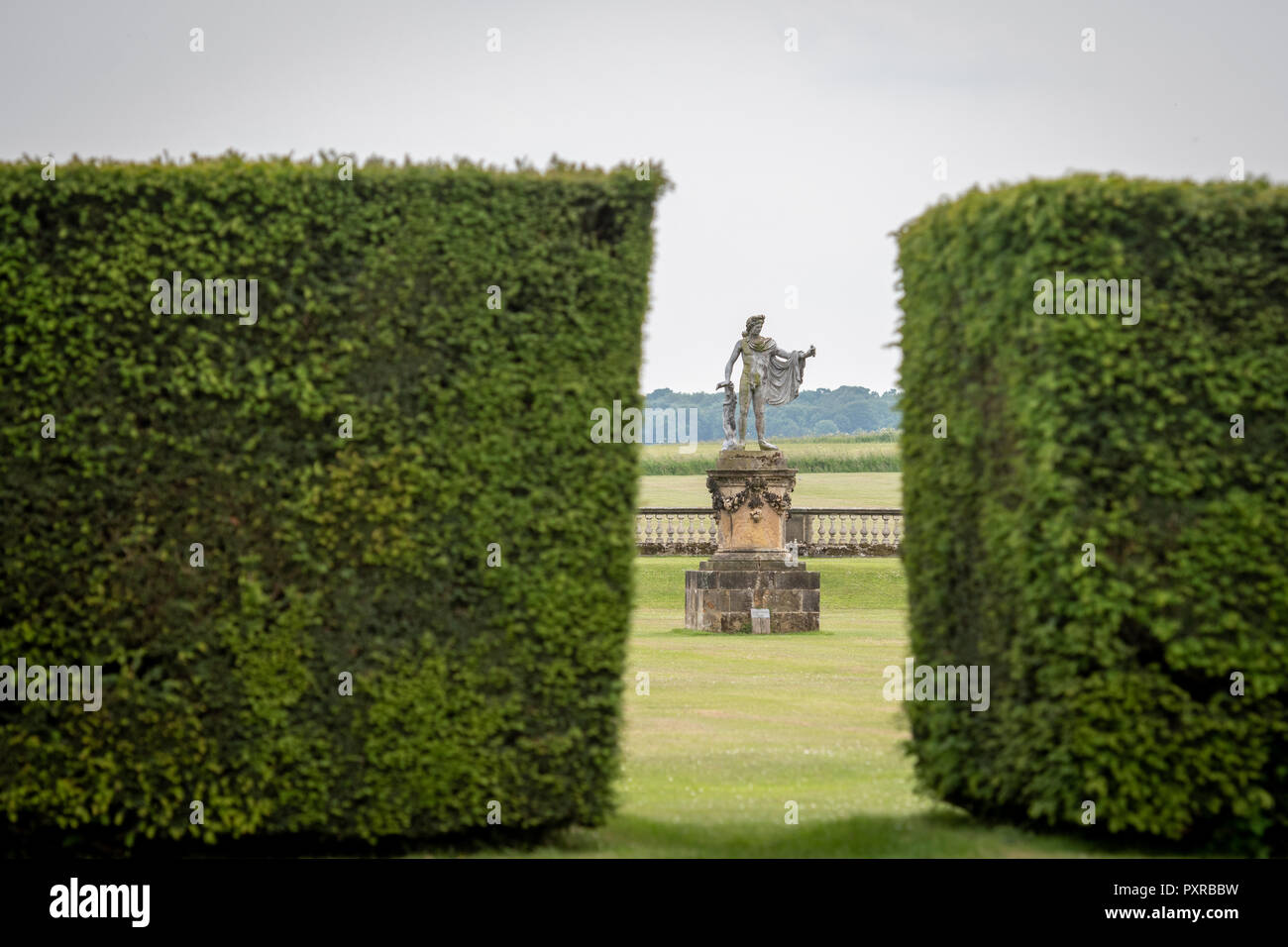 Sculpture and Hedges, Castle Howard , Yorkshire, UK Stock Photo - Alamy