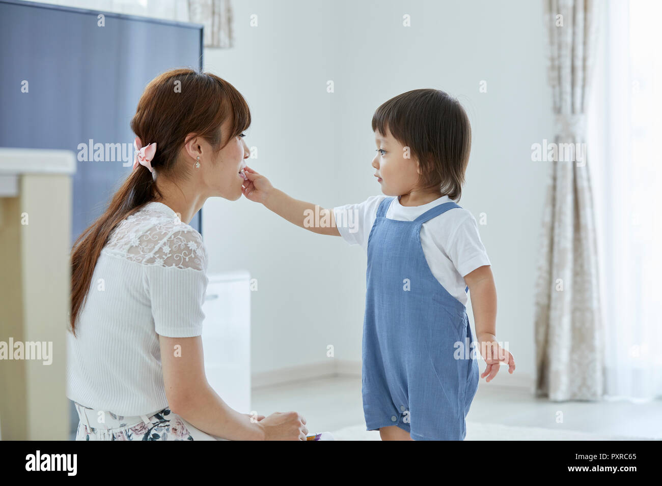 Japanese mother and son at home Stock Photo - Alamy