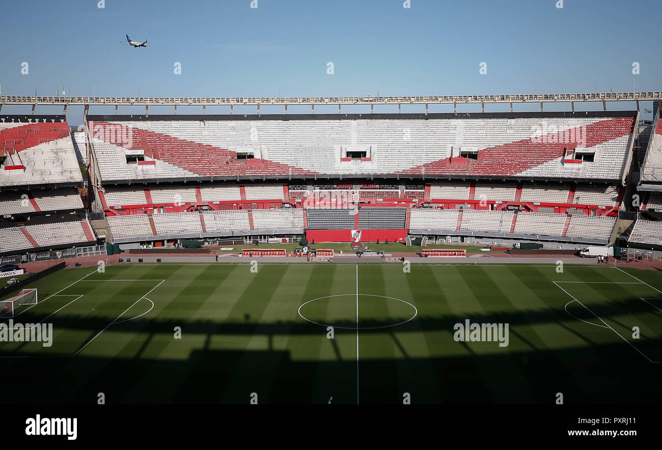 Buenos Aires, Argentina. 23rd Oct, 2018. General view of the stadium hours before departure between River Plate and Grêmio valid for the semifinal of the Copa Libertadores of America 2018, held at the Monumental Stadium Antonio Vespucio Liberti also known as Monumental de Nuñez in Buenos Aires, Argentina. Credit: Marcelo Machado de Melo/FotoArena/Alamy Live News Stock Photo