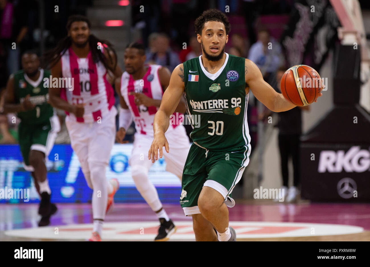 Bonn, Germany October 23 2018, Basketball, Champions League, Telekom Baskets  Bonn vs Nanterre 92: Jeremy Senglin (Nanterre) in action. Credit: Juergen  Schwarz/Alamy Live News Stock Photo - Alamy