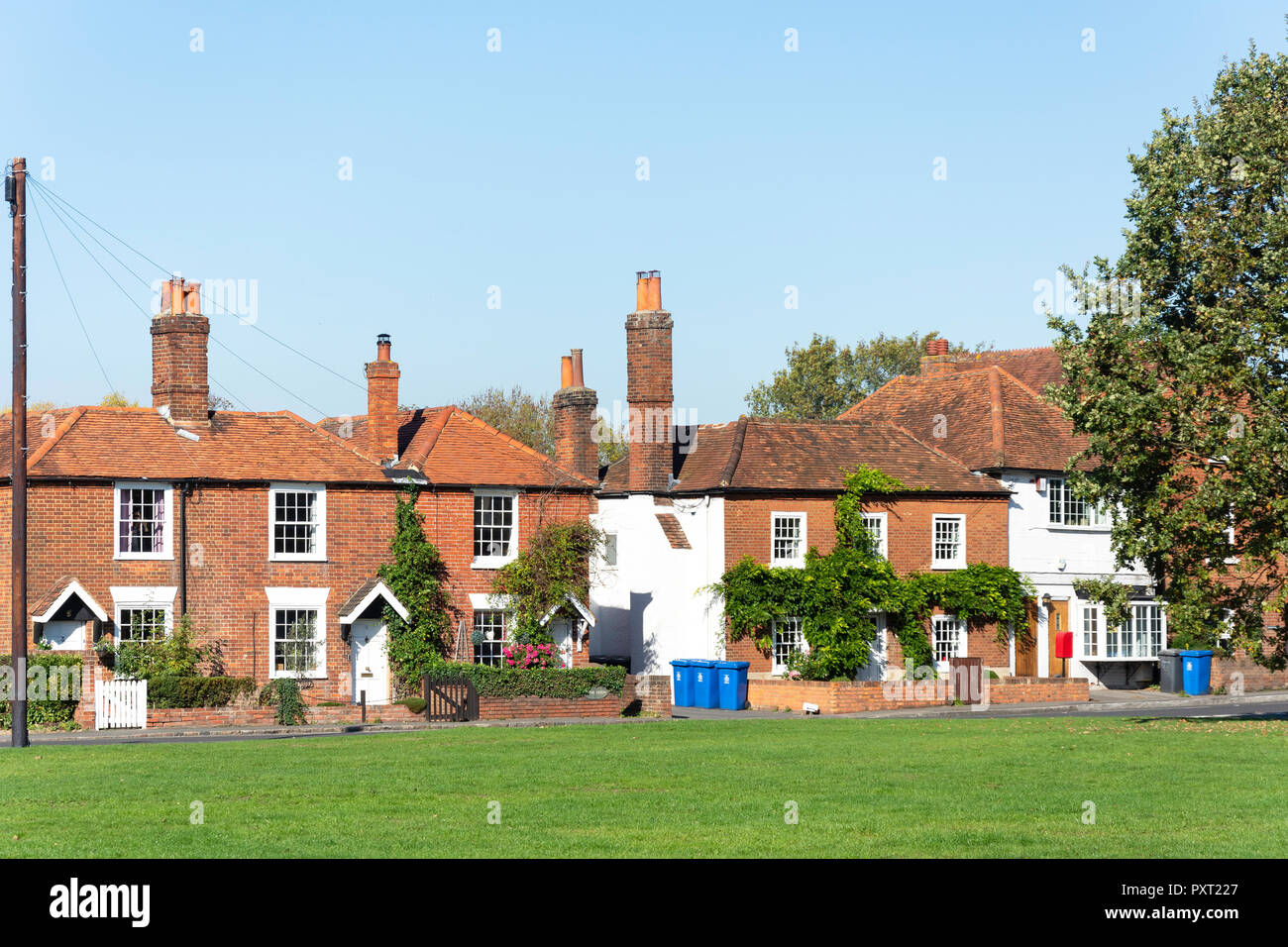Period houses on Holyport Green, Holyport, Berkshire, England, United Kingdom Stock Photo